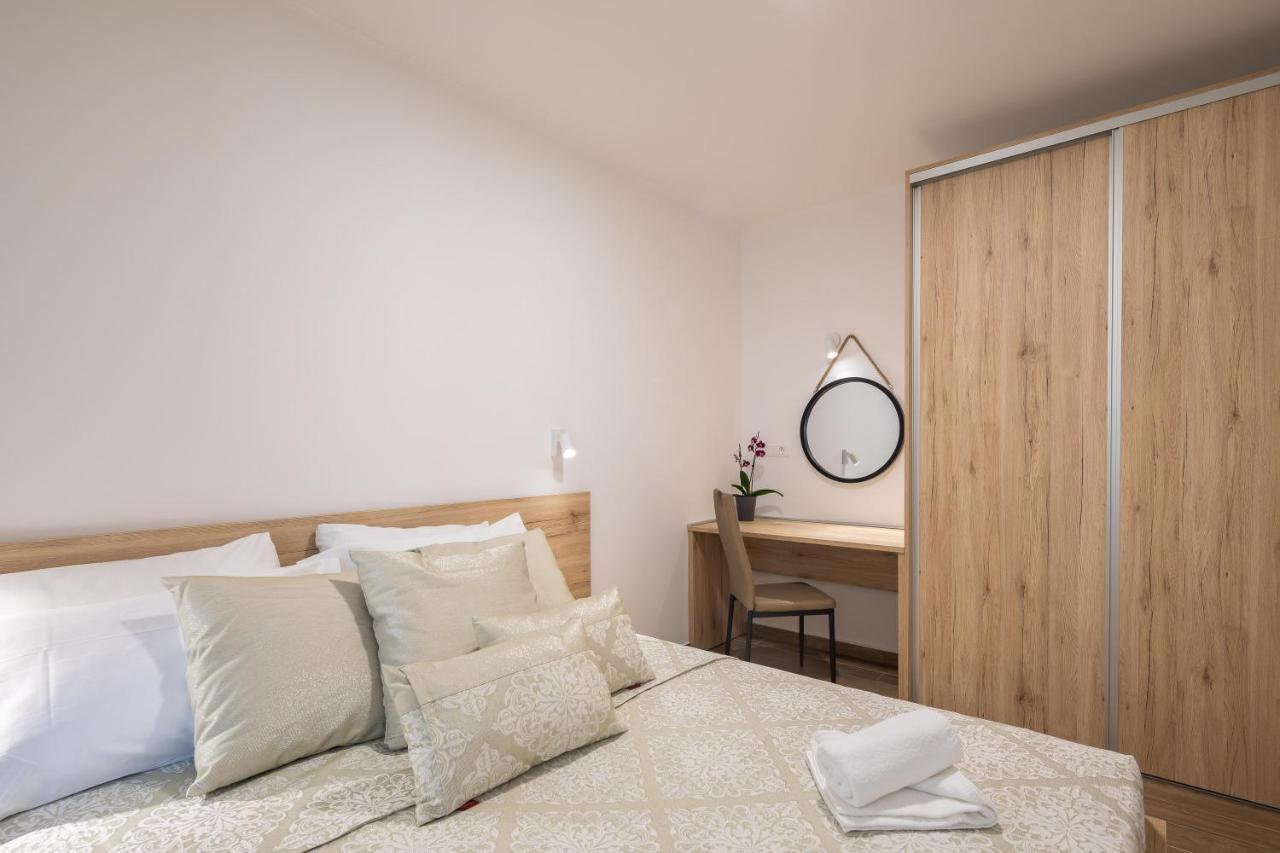 Direct Beach Apartments Jesenice  Kültér fotó