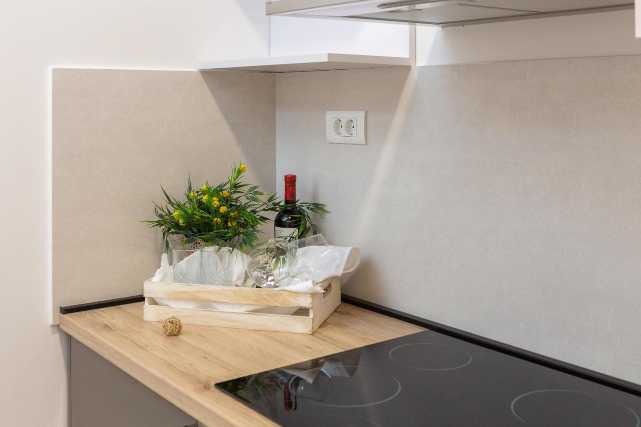 Direct Beach Apartments Jesenice  Kültér fotó