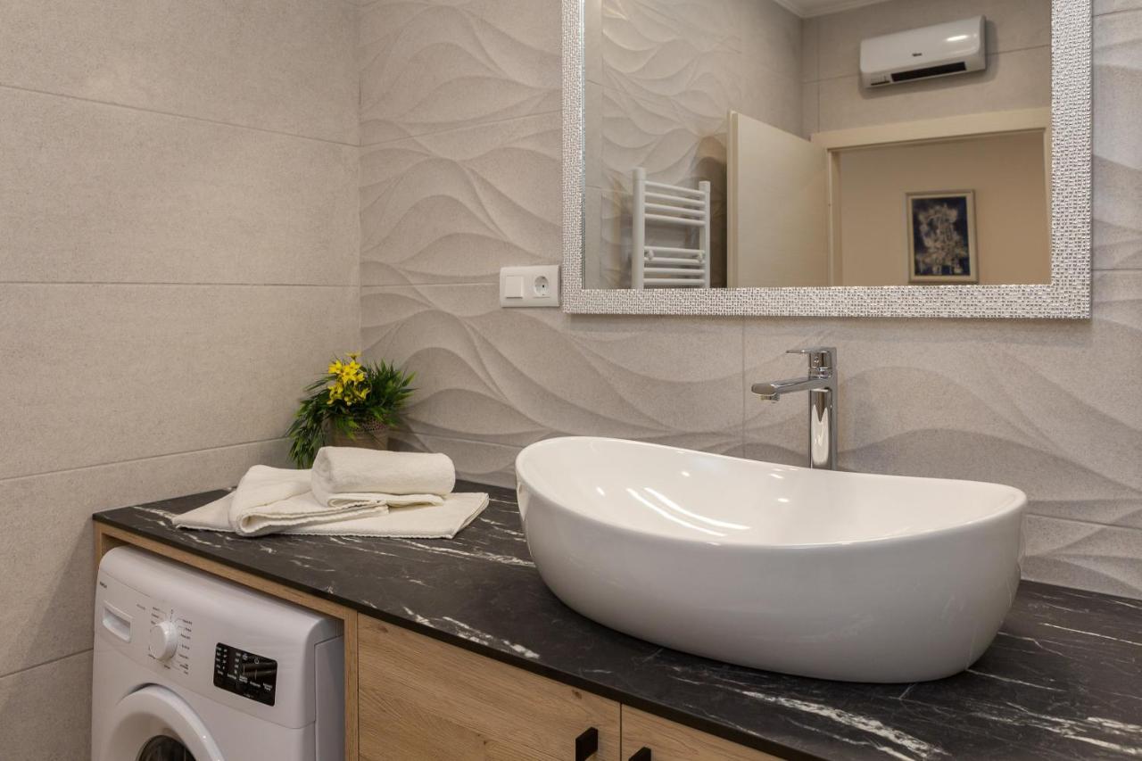 Direct Beach Apartments Jesenice  Kültér fotó