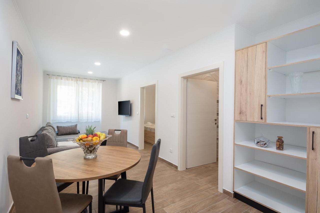 Direct Beach Apartments Jesenice  Kültér fotó