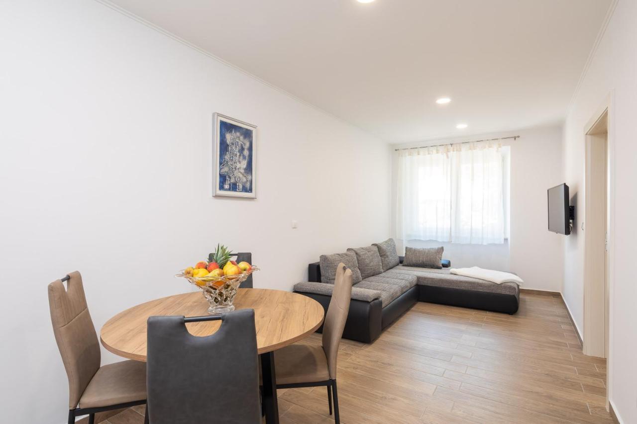 Direct Beach Apartments Jesenice  Kültér fotó