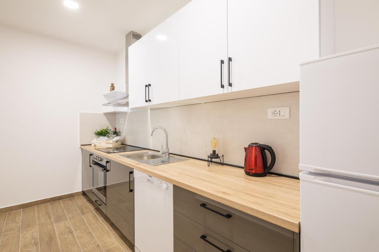 Direct Beach Apartments Jesenice  Kültér fotó