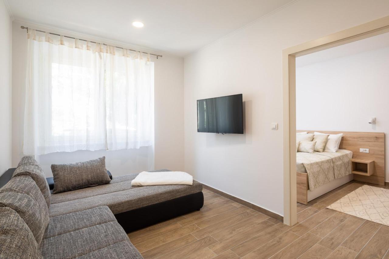 Direct Beach Apartments Jesenice  Kültér fotó