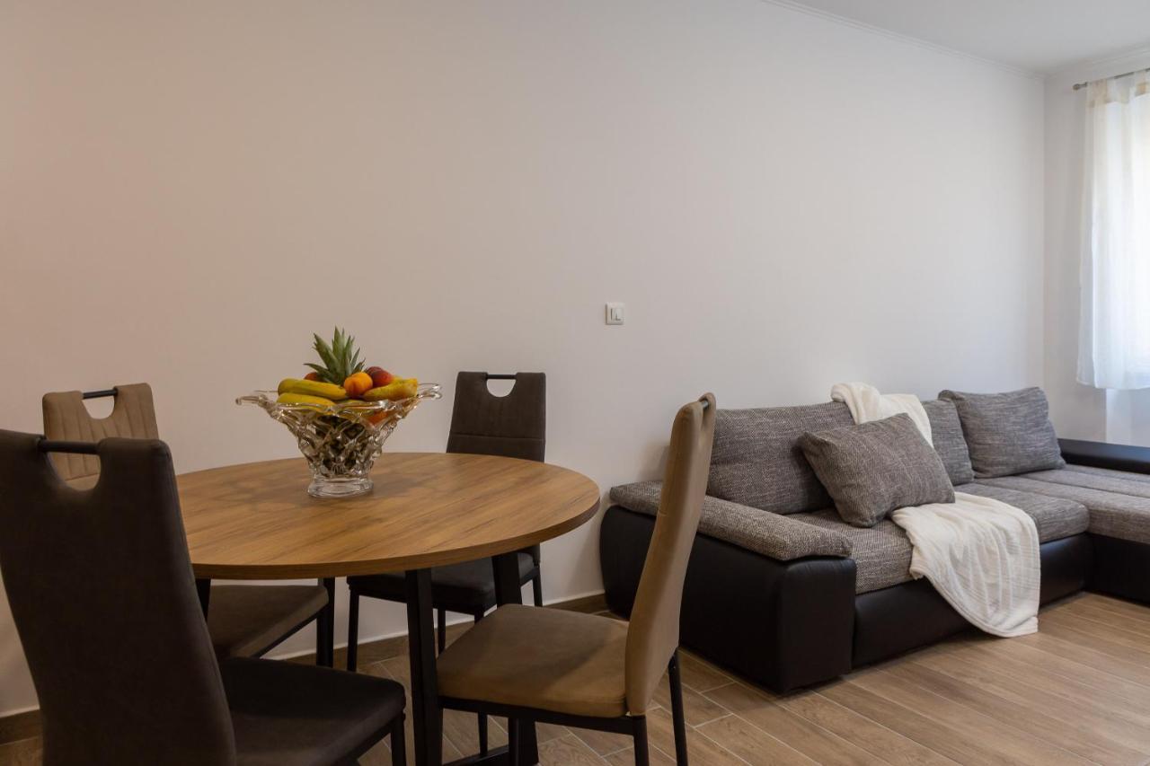 Direct Beach Apartments Jesenice  Kültér fotó